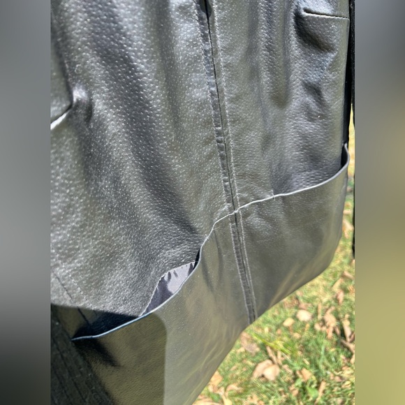 AMI, Women’s Vintage Leather Coat, Lined, Black, Size S - Picture 3 of 7